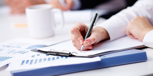 다양한 디바이스에 최적화된 반응형 레이아웃으로 완성도 높은 사용자 경험을 설계합니다. 탄탄한 기본기와 감각적인 디자인을 통해 브랜드의 가치를 높이는 전문적인 웹 환경을 구현하겠습니다.